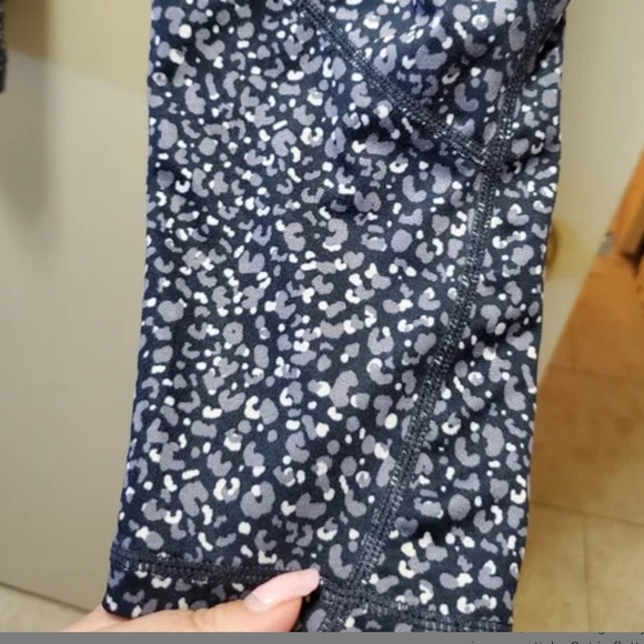 Free People Plie All Day Leopard Leggings in xs NWT - Picture 6 of 7